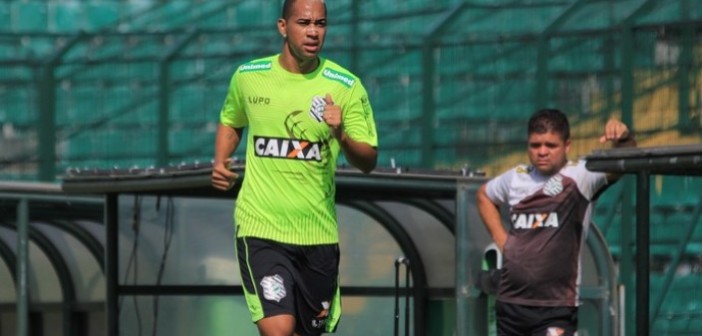 O atacante Thiago Santana é formado nas categorias de base do Internacional (RS) Foto: Assessoria