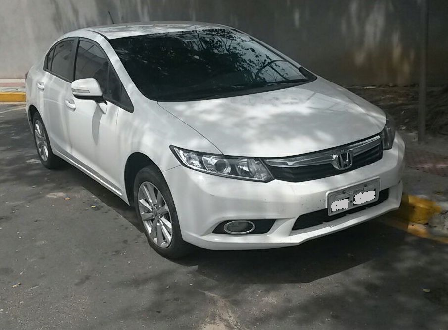 Carro com registro de roubo em Joinville foi recuperado em Biguaçu (Foto: PM)