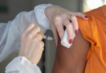 SC inicia distribuição de dois milhões de doses da vacina contra a influenza