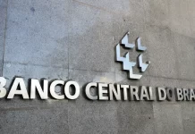 Mercado financeiro eleva previsão da taxa Selic para 13,75% ao ano
