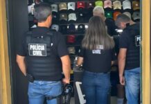 Mais de 1.000 produtos falsificados são apreendidos no camelódromo em Florianópolis