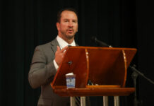 Serviço de Inteligência dos EUA orienta policiais de Santa Catarina sobre segurança contra ataques em escolas