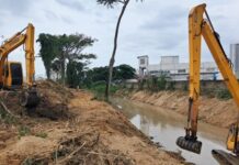 Programa de prevenção de enchentes em Palhoça realiza ação no Rio Imaruim