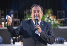 Alexandre assinará ordem na próxima semana para asfaltar estrada em Biguaçu