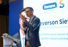Governo de SC reforça parceria com setor produtivo em evento da Fecomércio em Florianópolis