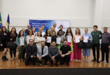 Posse de 15 novos servidores efetivos fortalece a rede municipal de ensino de Biguaçu