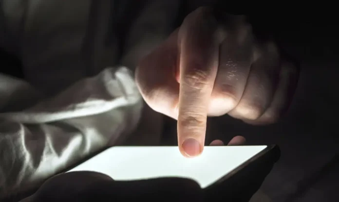 inernet-celular-redes sociais