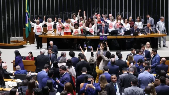 votacao-da-pec-sobre-o-fim-da-escala-6x1-