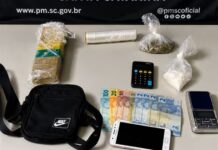 Homem é preso em Biguaçu por tráfico de drogas e ameaças de atear fogo na mulher e no filho