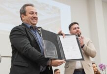 Alexandre assina ordem de serviço para construção da escola de tempo integral