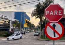 Criciúma amplia implantação de vias de mão única no entorno de escolas